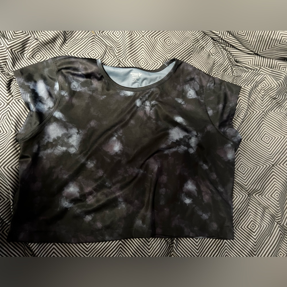Old Navy Active Crop Top